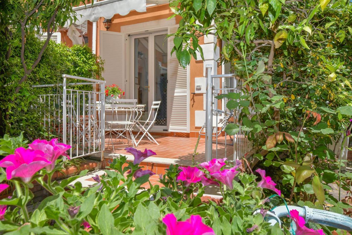 La Bouganville Holiday House Агрополі Екстер'єр фото